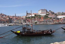 3 Nights Up and Down Colorful Hilly Porto